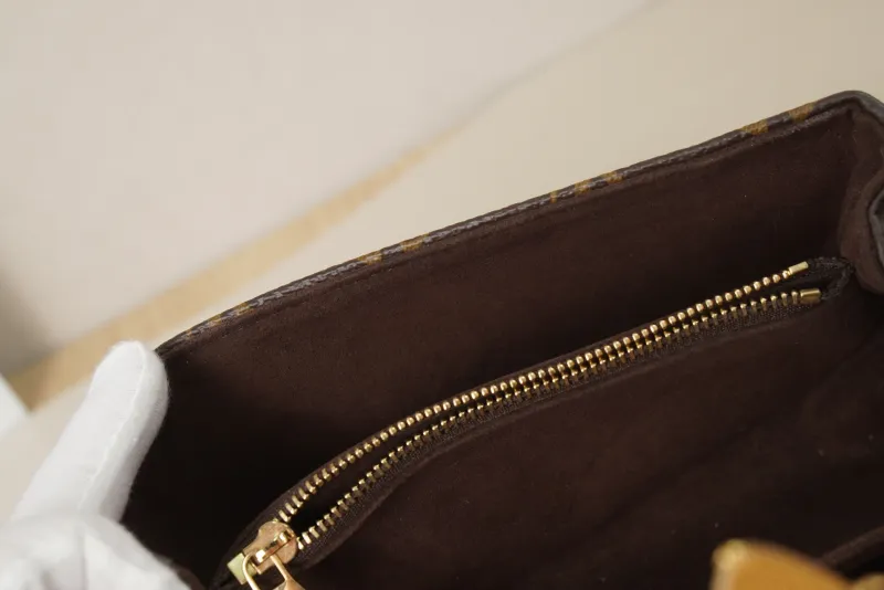 Louis Vuitton Monogrampvc Microchip Edition · Box Two Straps · 21.5 × 6 × 13.5 cm — detail view 9 of 20