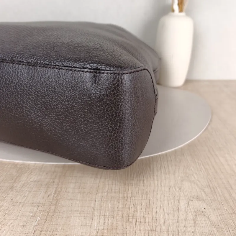 GUCCI Shoulder Baghobo Brown Calfskin One Size35 × 9 × 30 cm — detail view 1 of 10