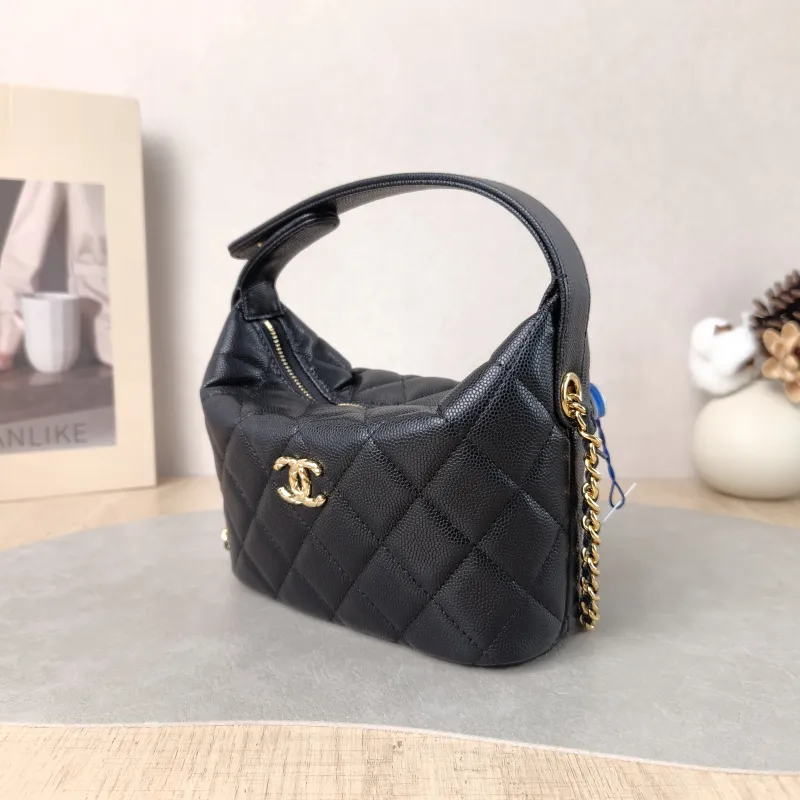 Chanel Crossbody Bag Crossbody Bag Black Calfskin One Size 21.5 × 7.5 × 19 cm — cover view 4 of 6