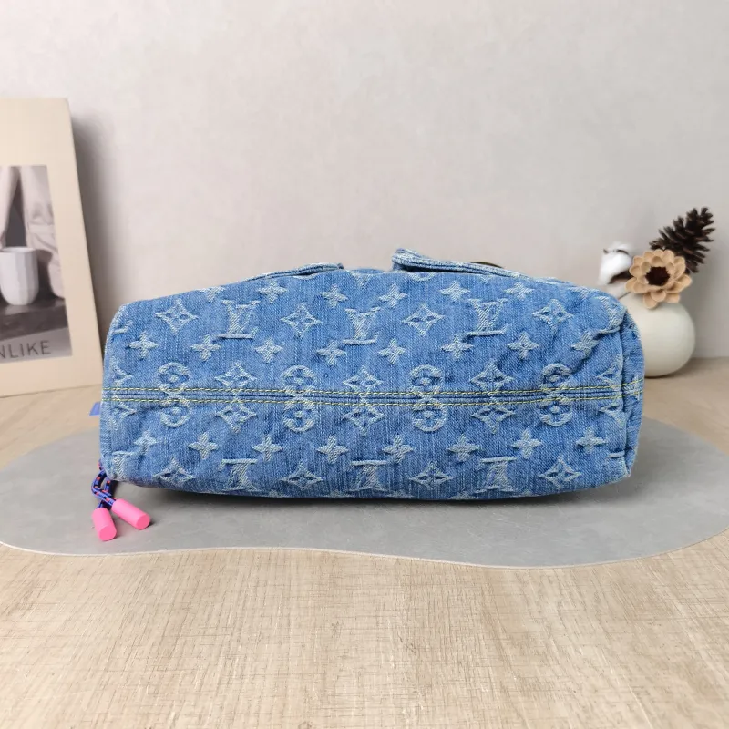 Louis Vuitton Shoulder Bag Baggy hobo Shoulder Bag Blue One Size 30 × 13 × 22 cm — cover view 5 of 6