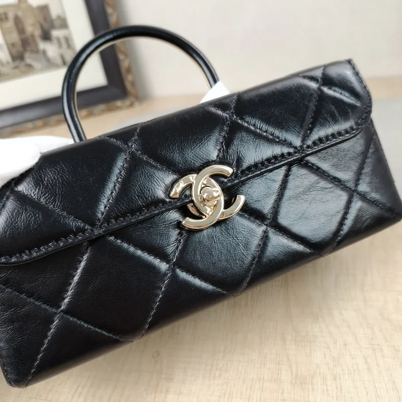Chanel Crossbody Bag23k Box Bag Black CC alfskin22 × 9 × 10.5 cm — detail view 15 of 17