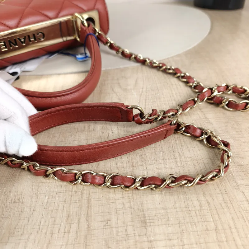 Chanel Crossbody Bag Trendy CC Red Lambskin Small 25 × 12 × 17 cm 23 — detail view 11 of 13