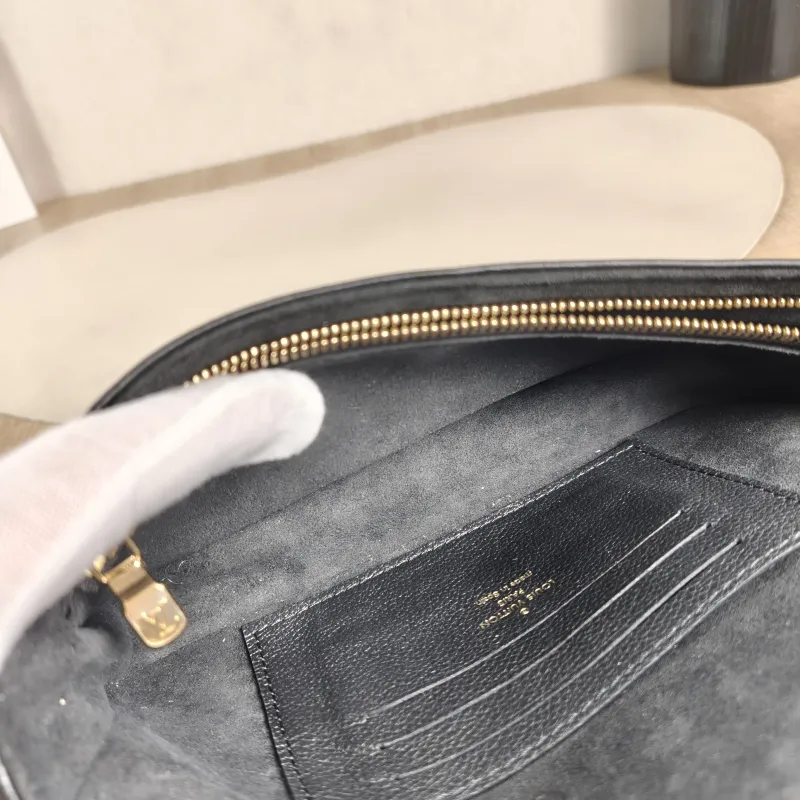 Louis Vuitton Crossbody Bag IVY Black Empreinte Embossed Calfskin Small 23.5 × 4.3 × 12 cm — detail view 9 of 13
