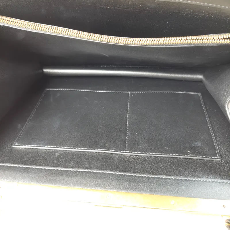 CELINE Shoulder Bag Black Calfskin 32.5 × 9 × 22 cm — detail view 1 of 10