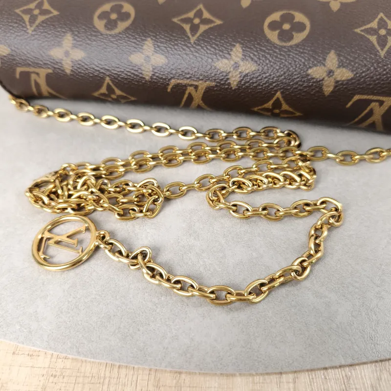 Louis Vuitton Crossbody Bag LILY Chain Bagwoc Monogram PVC One Size21 × 3.5 × 10.5 cm — detail view 15 of 15