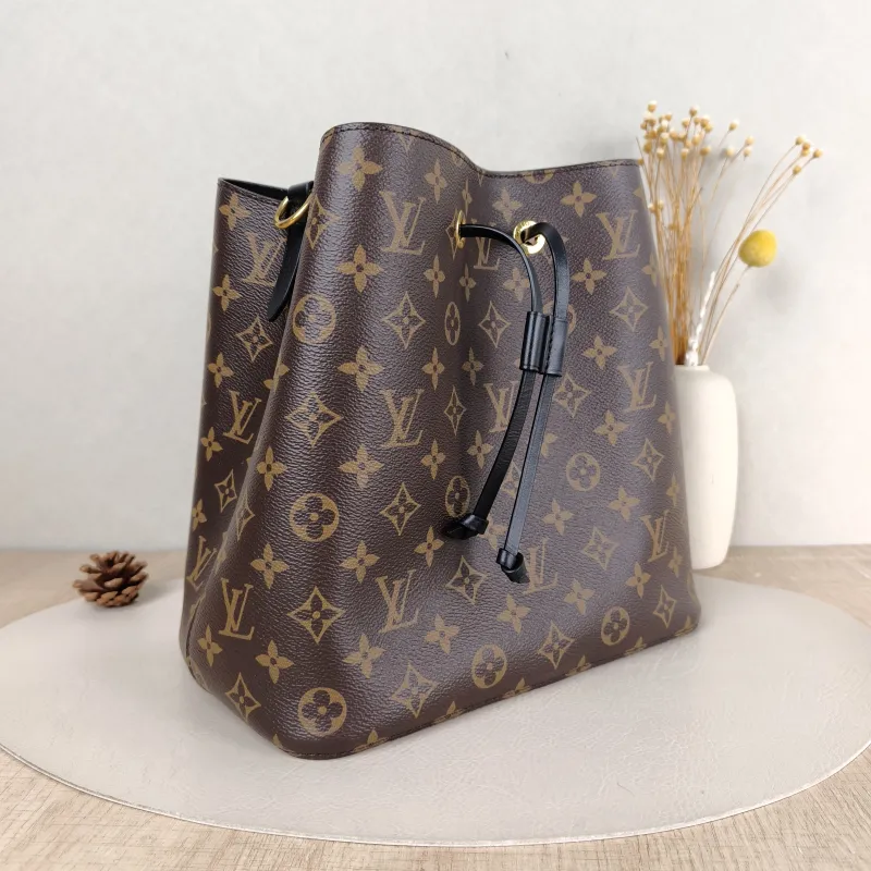 Louis Vuitton Shoulder Bag NÉONOÉ Bucket Bag Black PVC Medium 26 × 17.5 × 26 cm — cover view 5 of 5