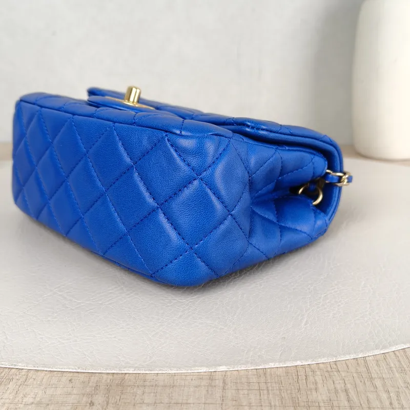 Chanel Crossbody Bag Blue Lambskin One Size17 × 8 × 13.5 cm — detail view 14 of 14