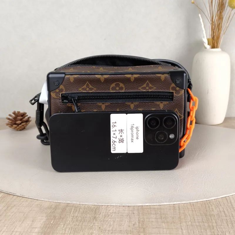 Louis Vuitton Crossbody Bag SOFT TRUNK Box Monogram PV Cmini18.5 × 8 × 13 cm — cover view 4 of 5