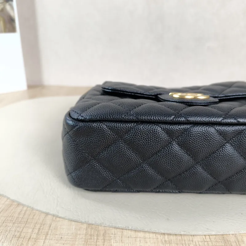Chanel Crossbody Bag HOBO Black Grained Calfskin Small 19 × 6 × 17 cm — detail view 8 of 10