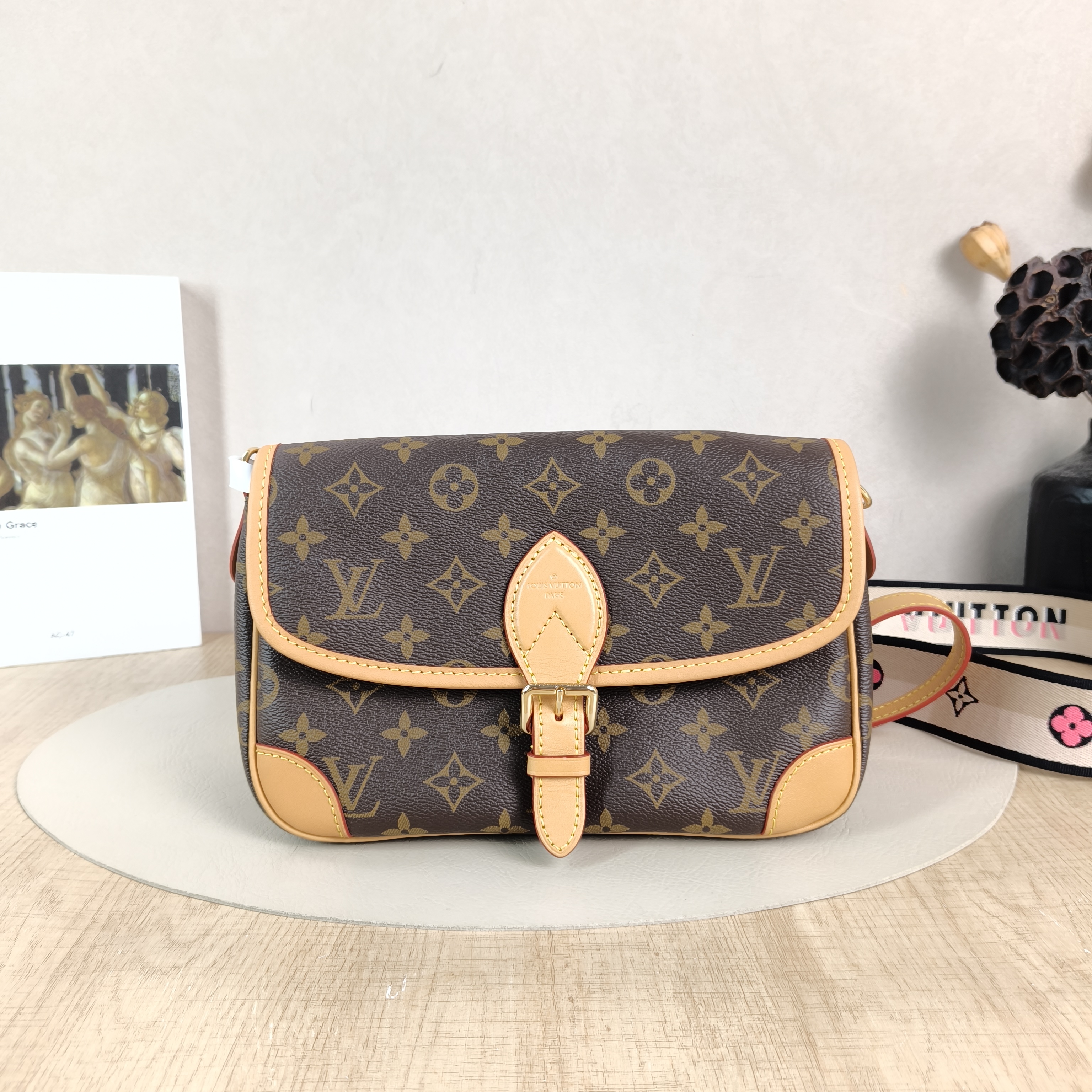 Louis Vuitton Crossbody Bag Diane Baguette Bag Shoulder Strap PVC Small24 × 9 × 15 cm
