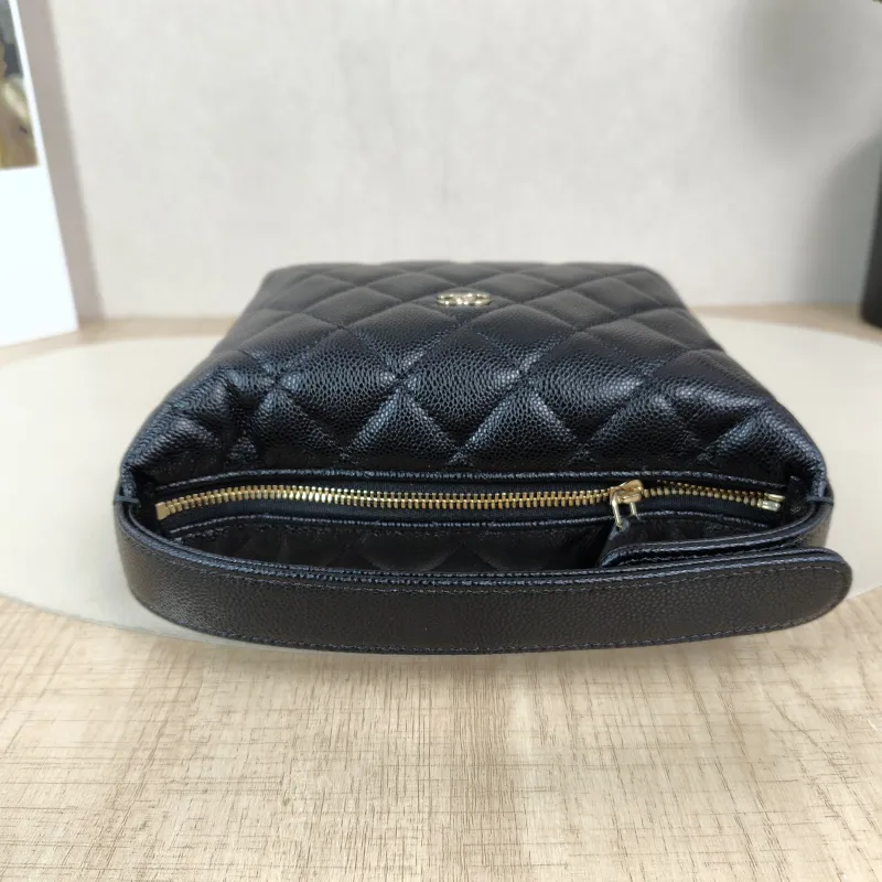 Chanel Crossbody Bag25c Vanity Case Bag Black Grained Calfskin One Size16 × 6 × 13 cm — detail view 4 of 12
