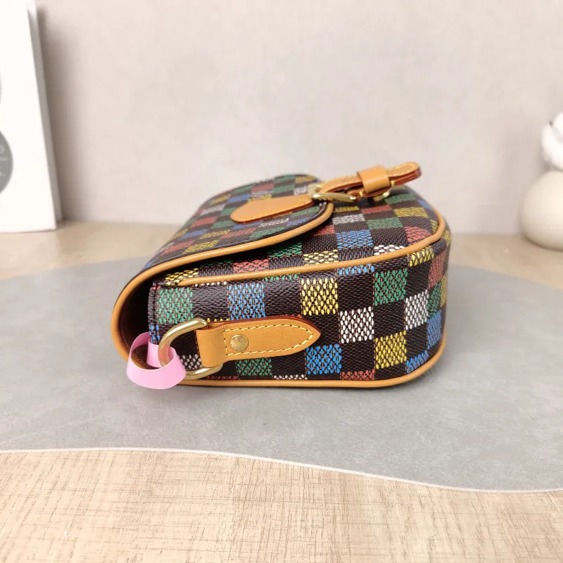 Louis Vuitton Crossbody Bag MONTSOURIS Messenger Bag Brown PVC Small 20 × 7 × 17 cm — detail view 3 of 13
