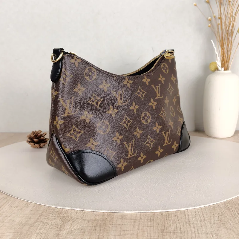 Louis Vuitton Crossbody Bag Boulogne PVC Small26 × 9.5 × 16 cm — cover view 6 of 6