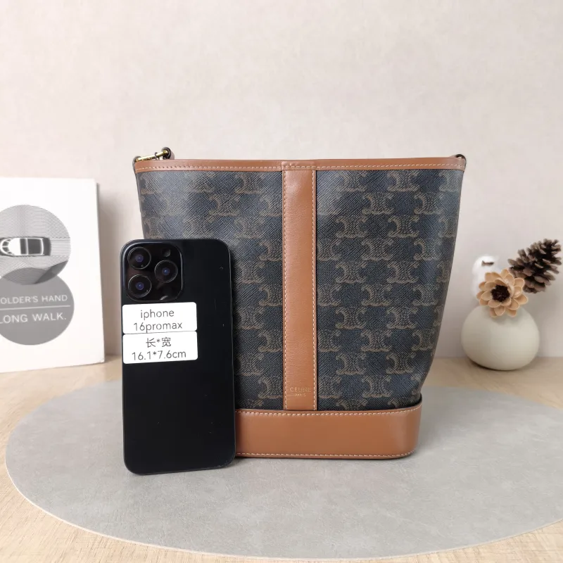 CELINE Crossbody Bag Triomphe Bucket Bag Monogram PVC Small22 × 13 × 26 cm — cover view 3 of 6