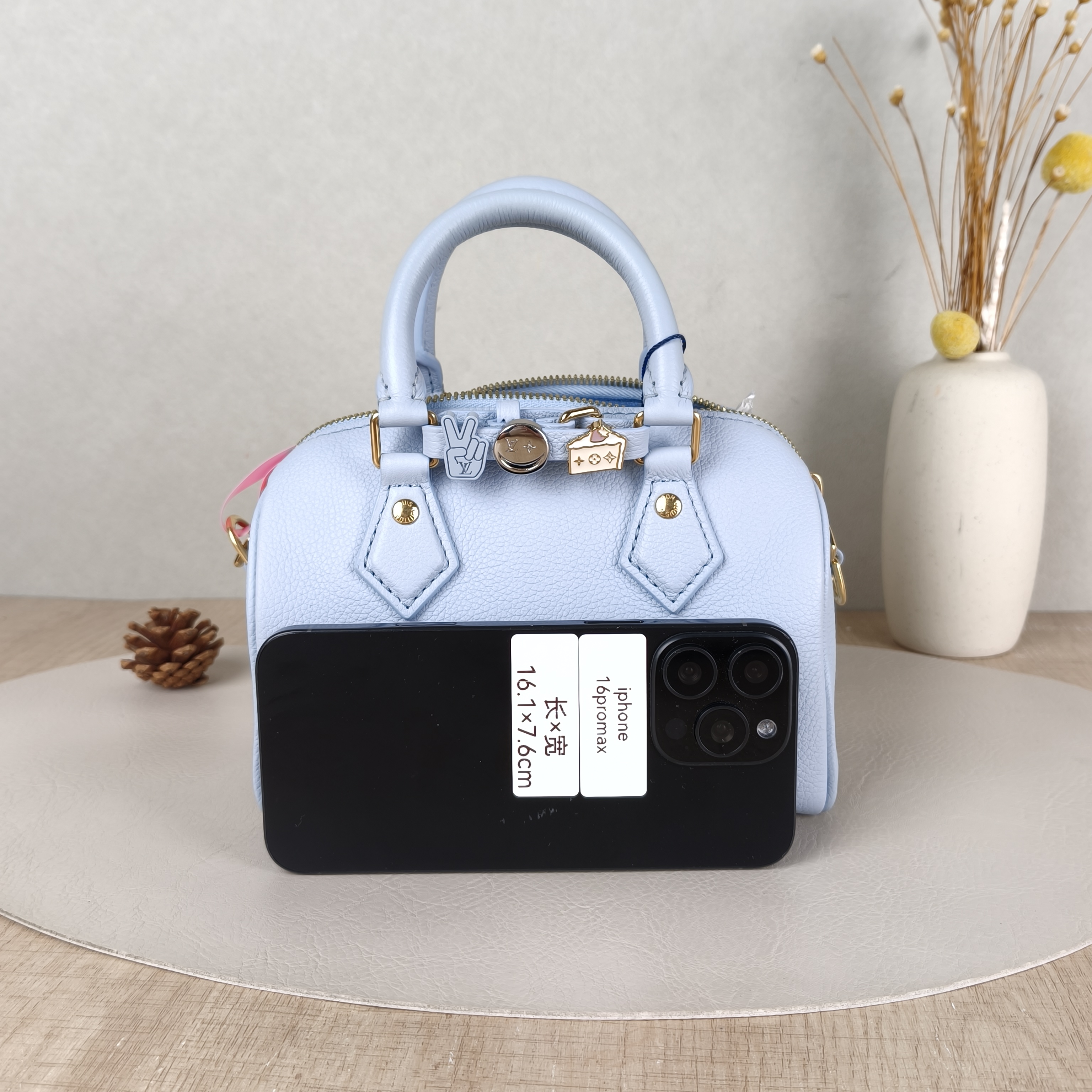 Louis Vuitton Crossbody Bag Speedy 18 LV&I Calfskin One Size18 × 10 × 12 cm — cover view 5 of 5