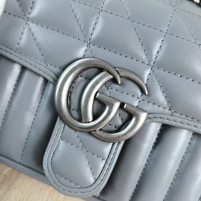 GUCCI Crossbody Bag GG Marmont Small Marmont 22 Grey Calfskin Small 22 × 6 × 13 cm Conditioned — detail view 1 of 11
