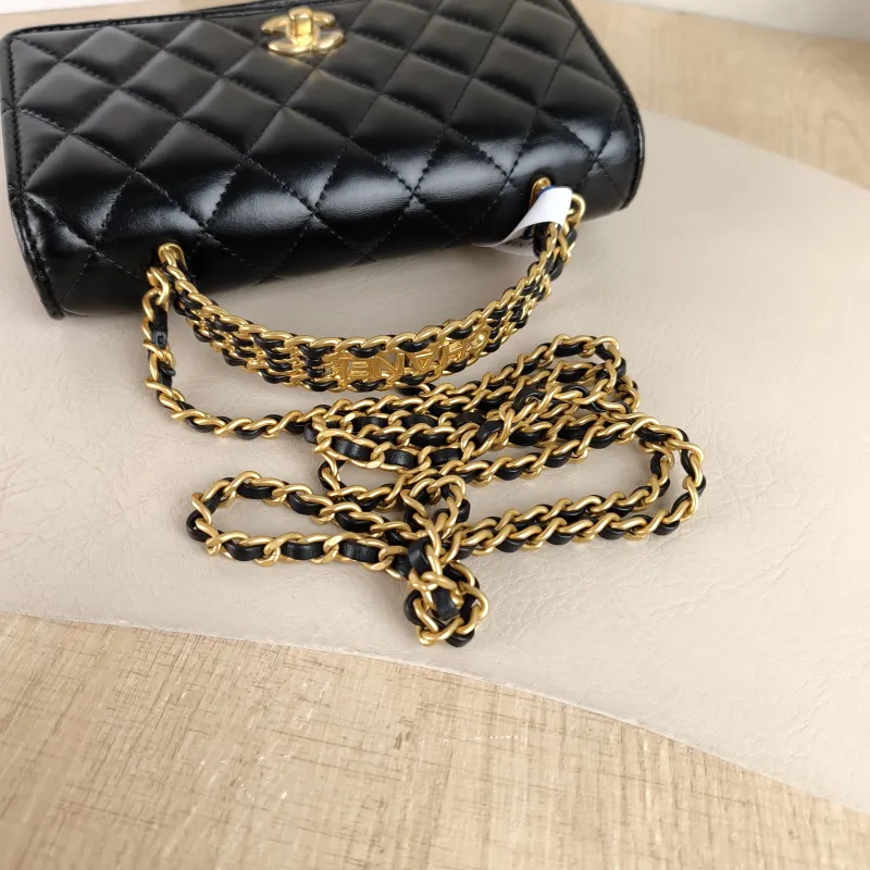 Chanel Crossbody Bag woc Black Lambskin Mini 19.2 × 3.5 × 12.3 cm — detail view 8 of 13