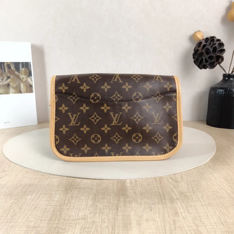 Louis Vuitton Crossbody Bag Diane Baguette Bag Shoulder Strap PVC Small 24 × 9 × 15 cm — cover view 2 of 6