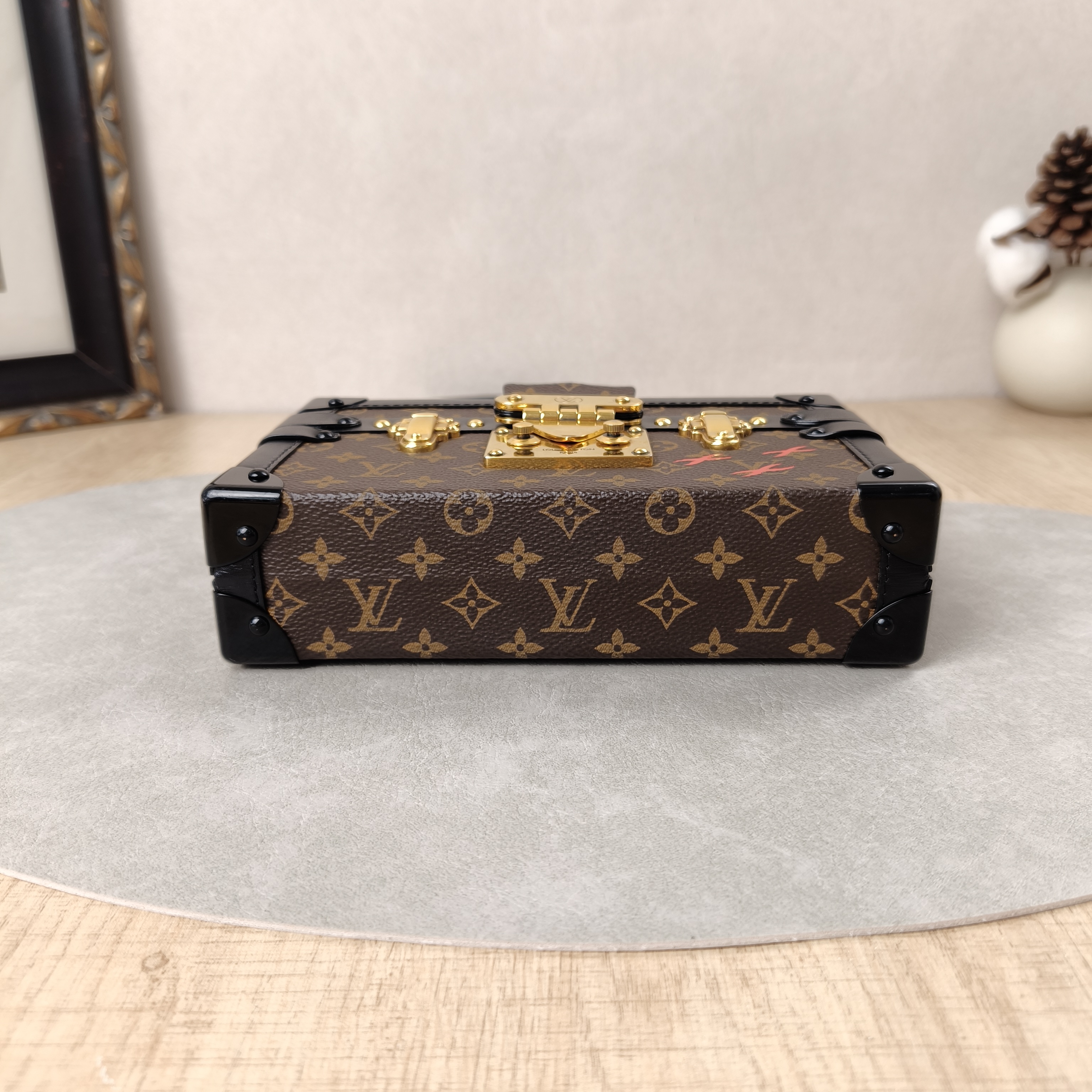 Louis Vuitton Crossbody Bag PETITE MALLE Box Edition Monogram PV Cmini18.5 × 4.5 × 12 cm — cover view 6 of 8