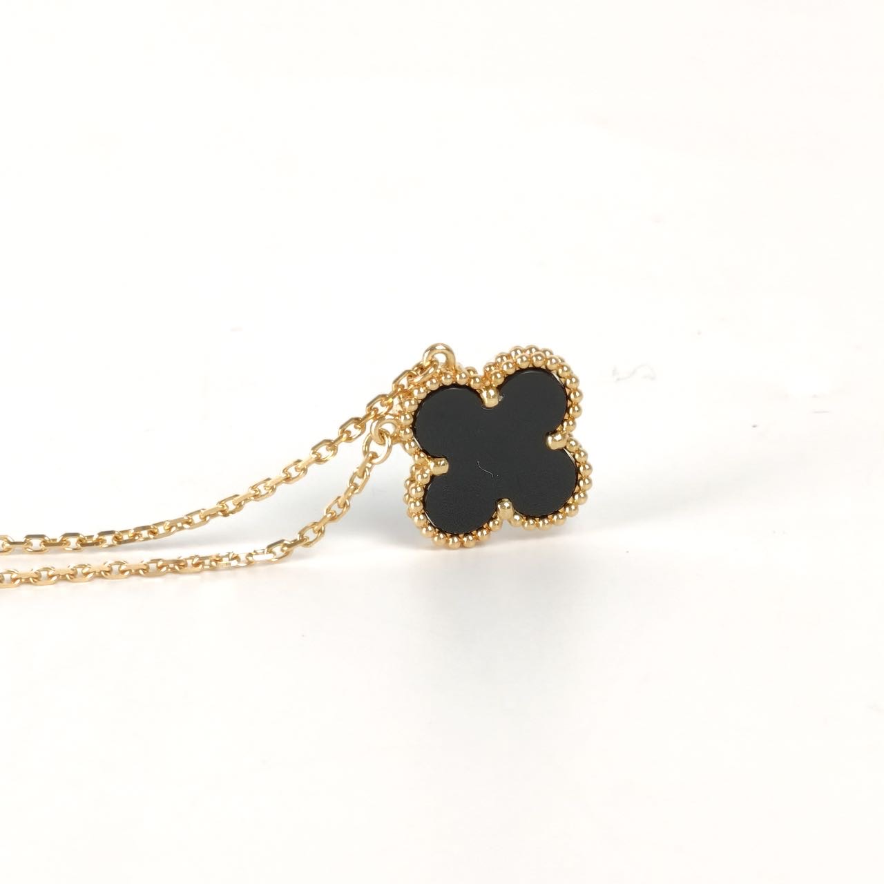 Van Cleef & Arpels Necklace Alhambra Alhambra Collection Necklace 18KY ellow Gold42cm — cover view 4 of 6