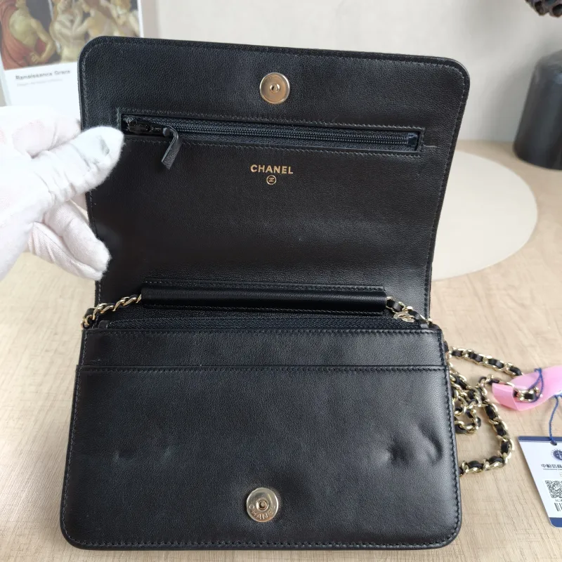 Chanel Crossbody Bag CF Pearl WOC Black Mini 19.2 × 3.5 × 12.3 cm 24 — detail view 5 of 13