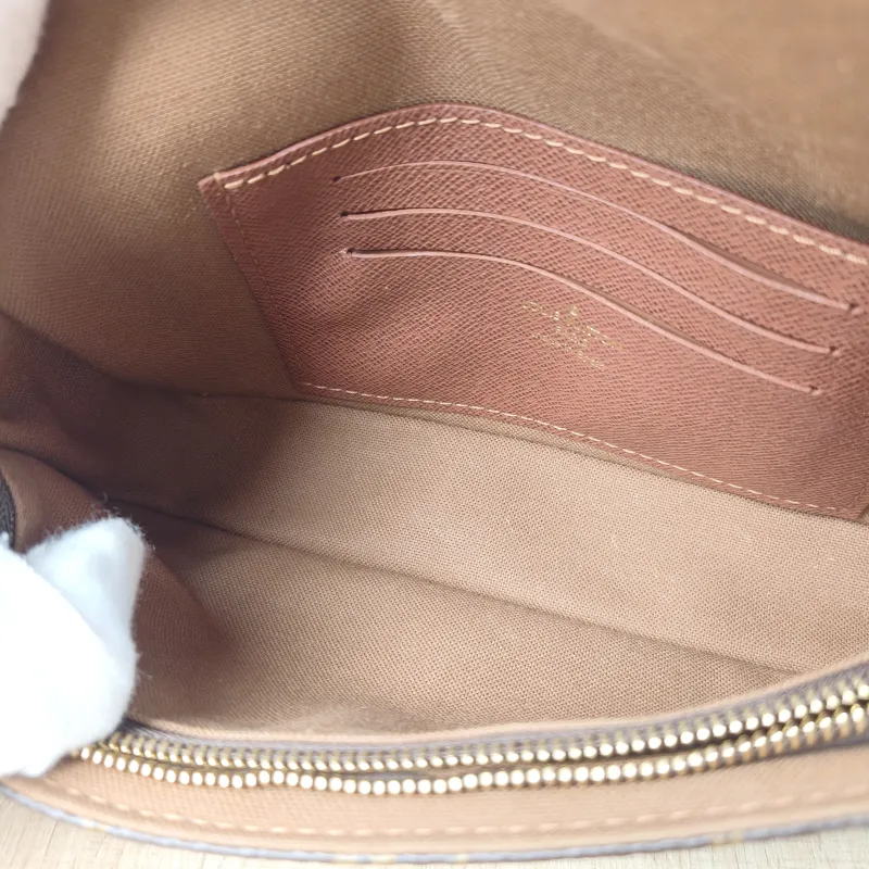Louis Vuitton Crossbody Bag IVY Monogram PVC Small23.5 × 4.3 × 12 cm — detail view 7 of 12