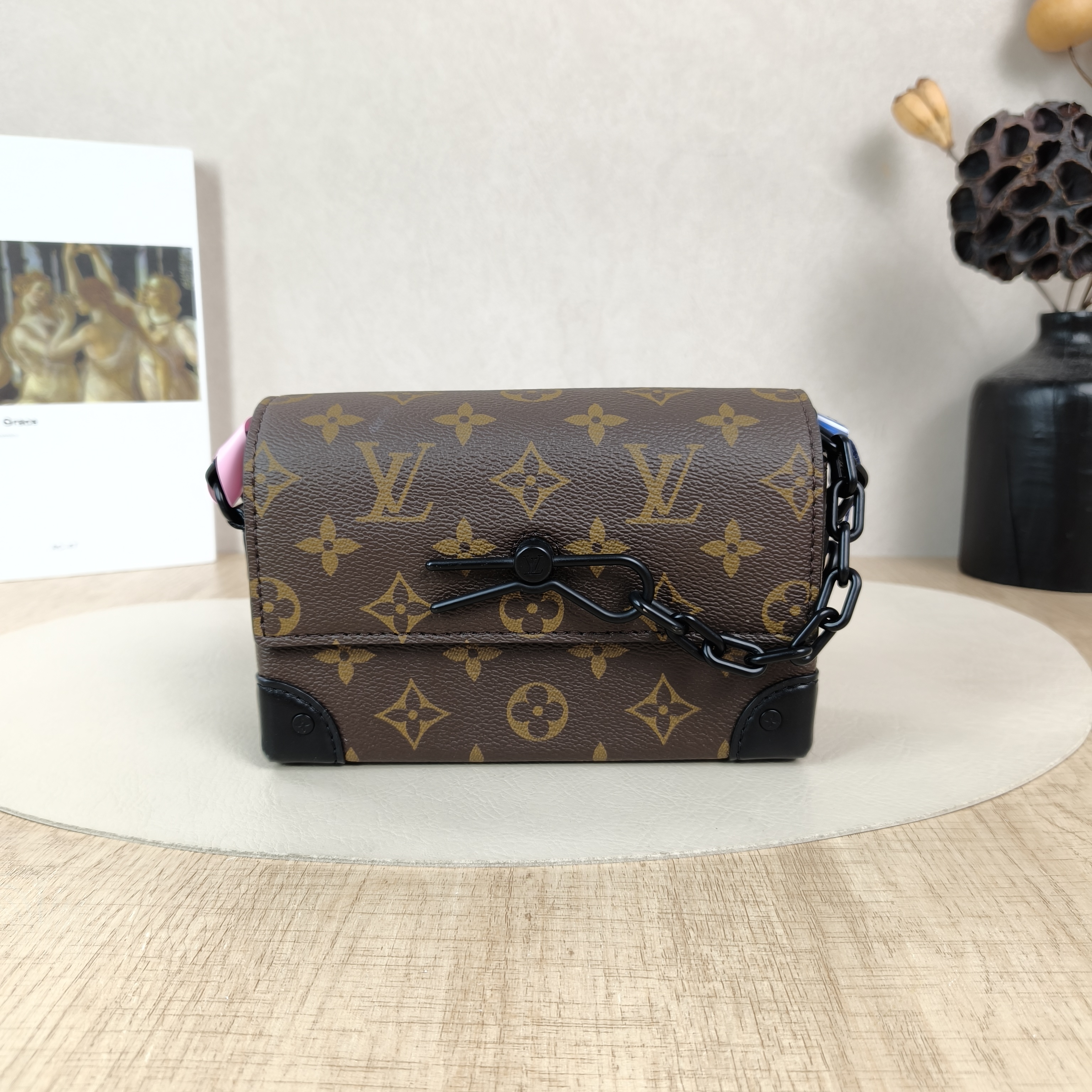 Louis Vuitton Crossbody Bag Steamer Box Black PVC · Calfskinmini18 × 6.5 × 11 cm