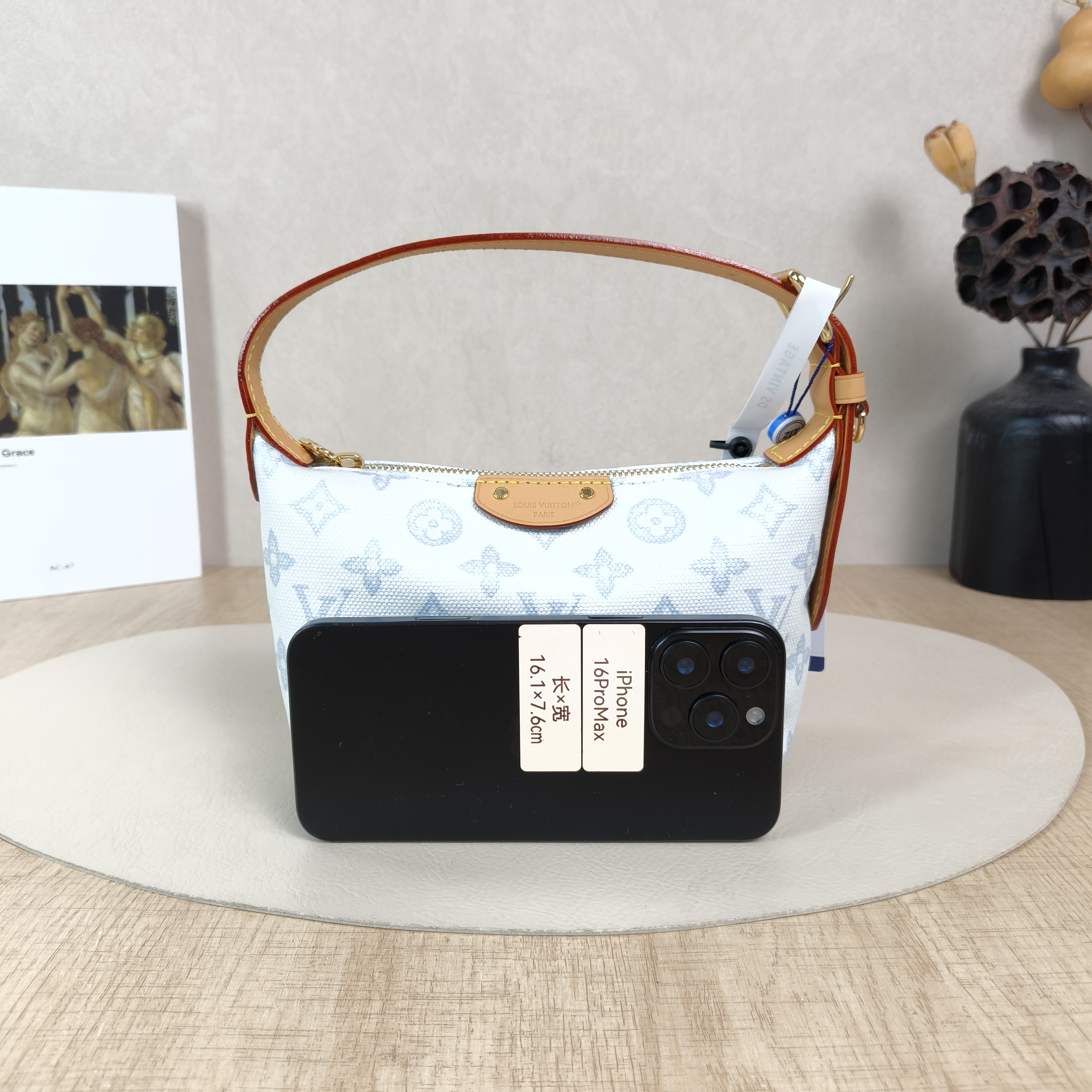 Louis Vuitton Shoulder Bag Pochette Hills Blue PVC18.5 × 6.5 × 11 cm — cover view 5 of 6