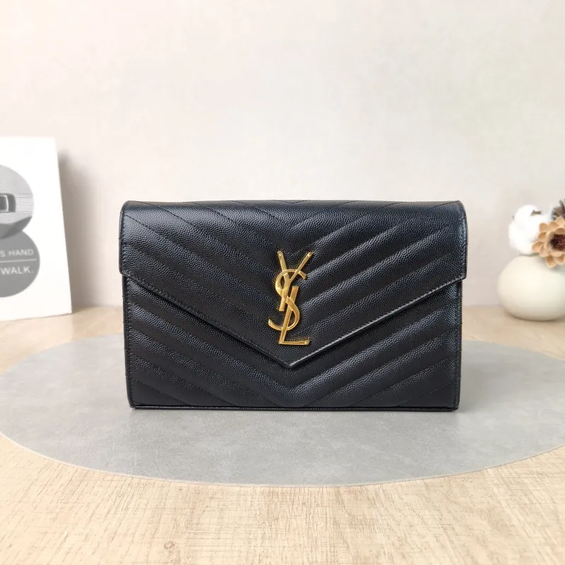 SAINT LAURENT Crossbody Bag CASSANDRE ENVELOPE Black Calfskin One Size22.5 × 4 × 14 cm