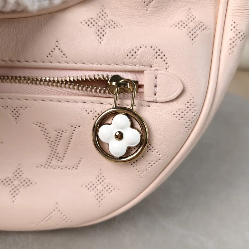 Louis Vuitton Crossbody Bag Loop Pink Calfskin Small23 × 6 × 13 cm — detail view 10 of 12