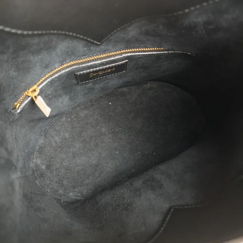 SAINT LAURENT Crossbody Bag Y Bucket Bucket Bag Black Calfskin One Size 25 × 15 × 34 cm — detail view 7 of 11