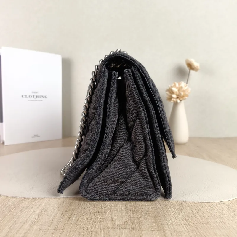 BALENCIAGA Shoulder Bag CRUSH Chain Bag Grey Medium 30 × 13 × 20 cm — detail view 10 of 12