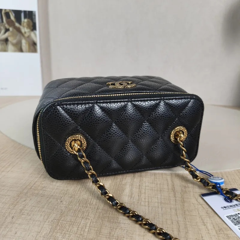 Chanel Crossbody Bag Edition Black with Gold-Tone Hardware Grained Calfskin One Size 16 × 8 × 9.5 cm — detail view 1 of 12