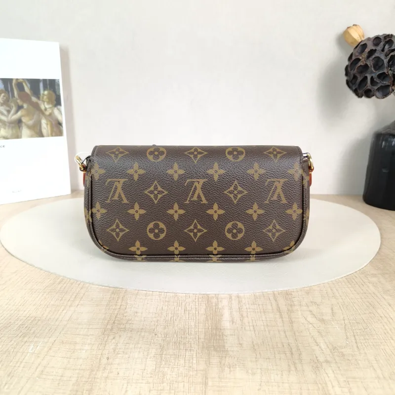 Louis Vuitton Crossbody Bag IVY Monogram PVC Small 23.5 × 4.3 × 12 cm — cover view 5 of 6