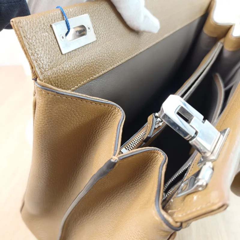 GUCCI Top Handle Bag Top Handle Crossbody Bag Brown Calfskin One Size 34 × 12 × 26 cm — detail view 3 of 14