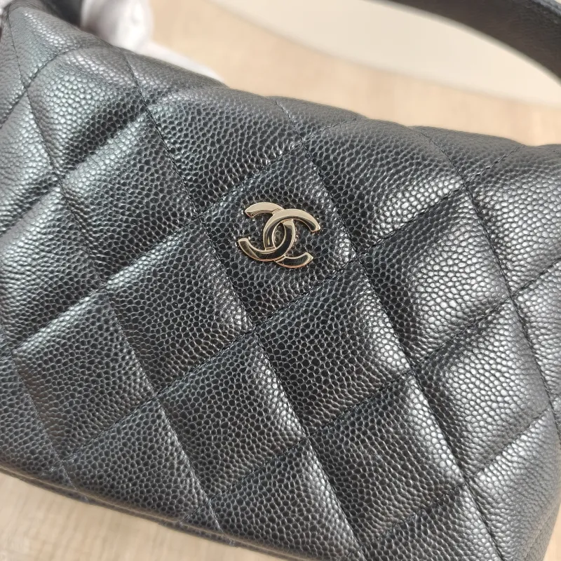 Chanel Crossbody Bag Crossbody Bag Black Calfskin One Size 21.5 × 7.5 × 19 cm — detail view 12 of 14