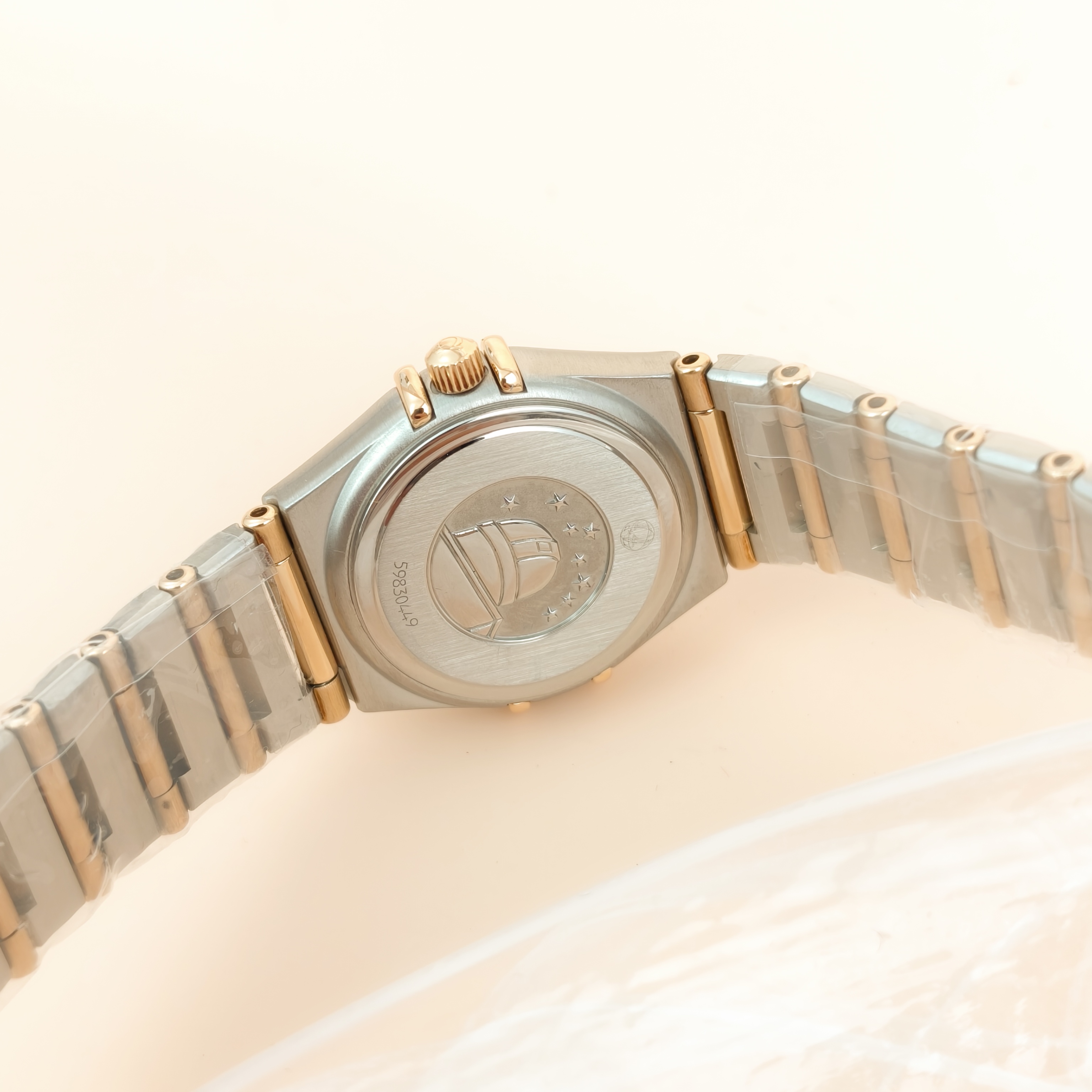 OMEGA Watch Watch White One Size22mm — cover view 9 of 9