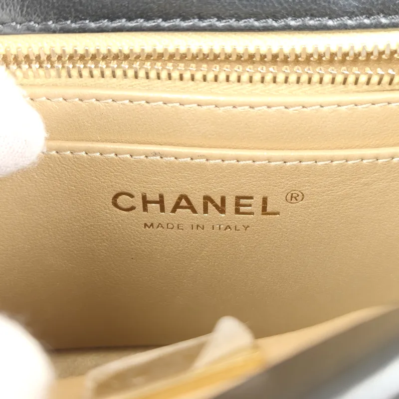 Chanel Crossbody Bag c Black Lambskin Mini 17 × 8 × 13.5 cm — detail view 12 of 15