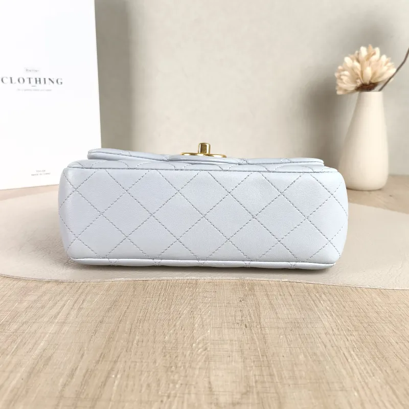 Chanel Crossbody Bag cf Blue Lambskin 20 × 6.5 × 12 cm Microchip Edition — cover view 3 of 5