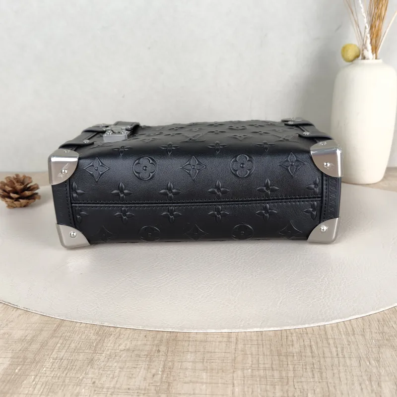 Louis Vuitton Crossbody Bag Side Trunk Box Black Calfskin Medium23.5 × 8.5 × 16 cm — cover view 4 of 5