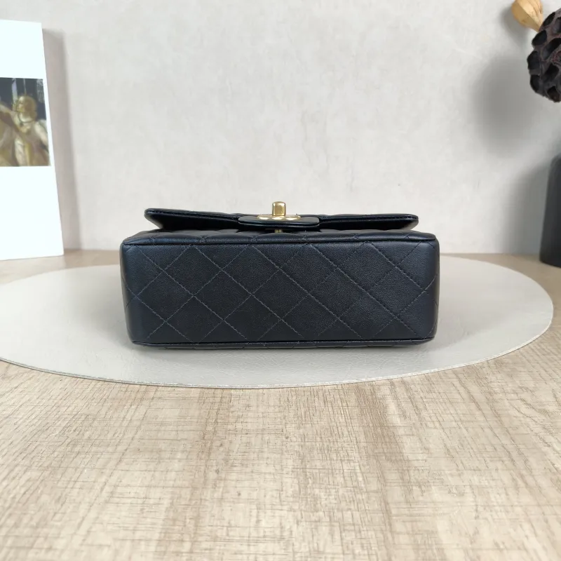 Chanel Crossbody Bag mini Black Lambskin mini20 × 6 × 12 cm — cover view 4 of 5