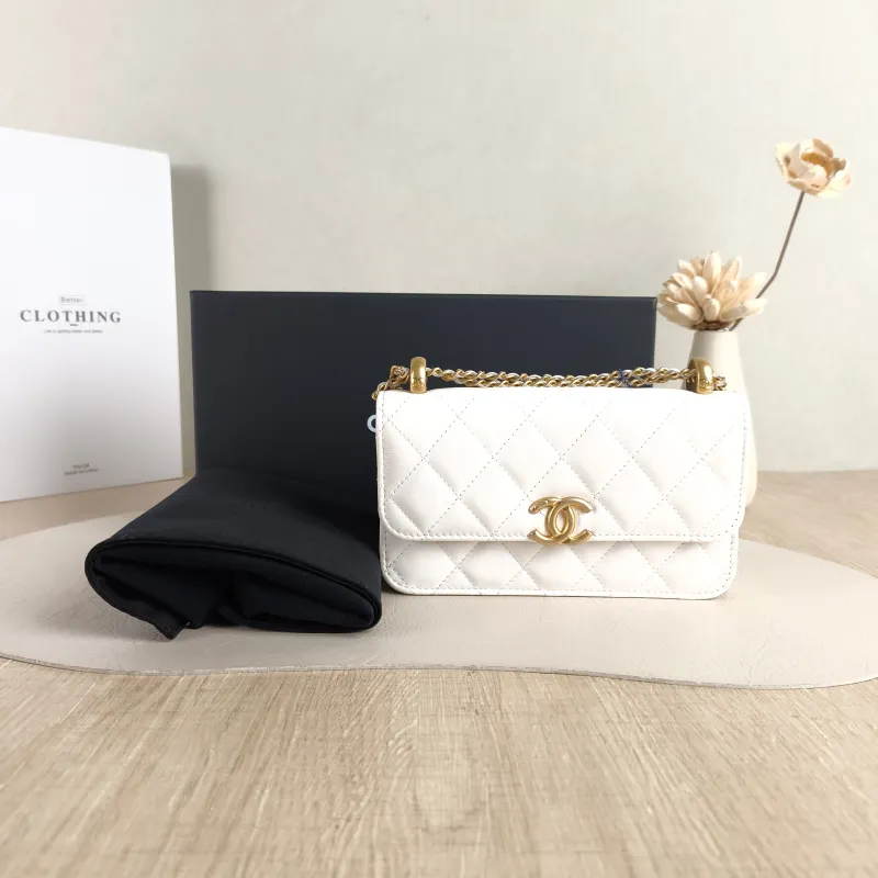 Chanel Crossbody Bag woc White Calfskin Mini 17.2 × 3.3 × 10 cm — cover view 6 of 6