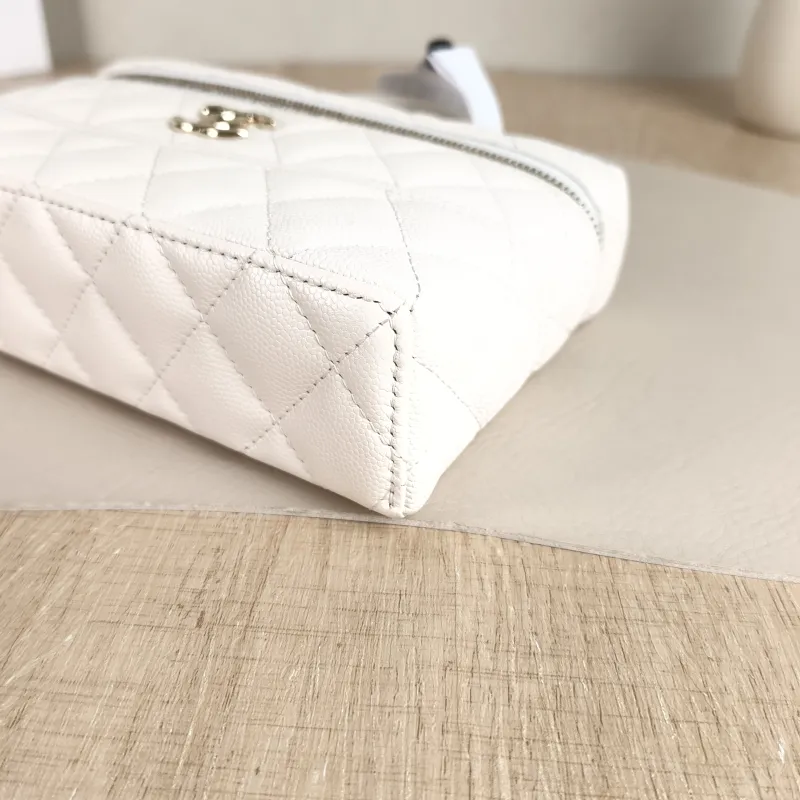 Chanel Crossbody Bag lp Box Bag Top Handle Crossbody Bag White Grained Calfskin 19 × 5 × 12 cm — detail view 12 of 12