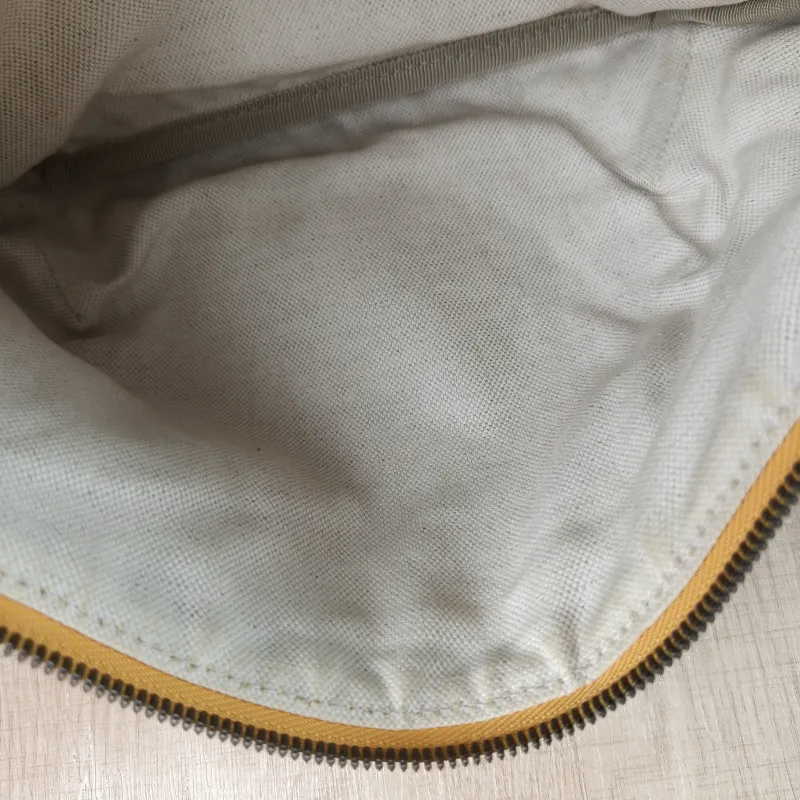 GUCCI Belt Bag Belt Bag Yellow Calfskin One Size40 × 3 × 19 cm — detail view 2 of 12