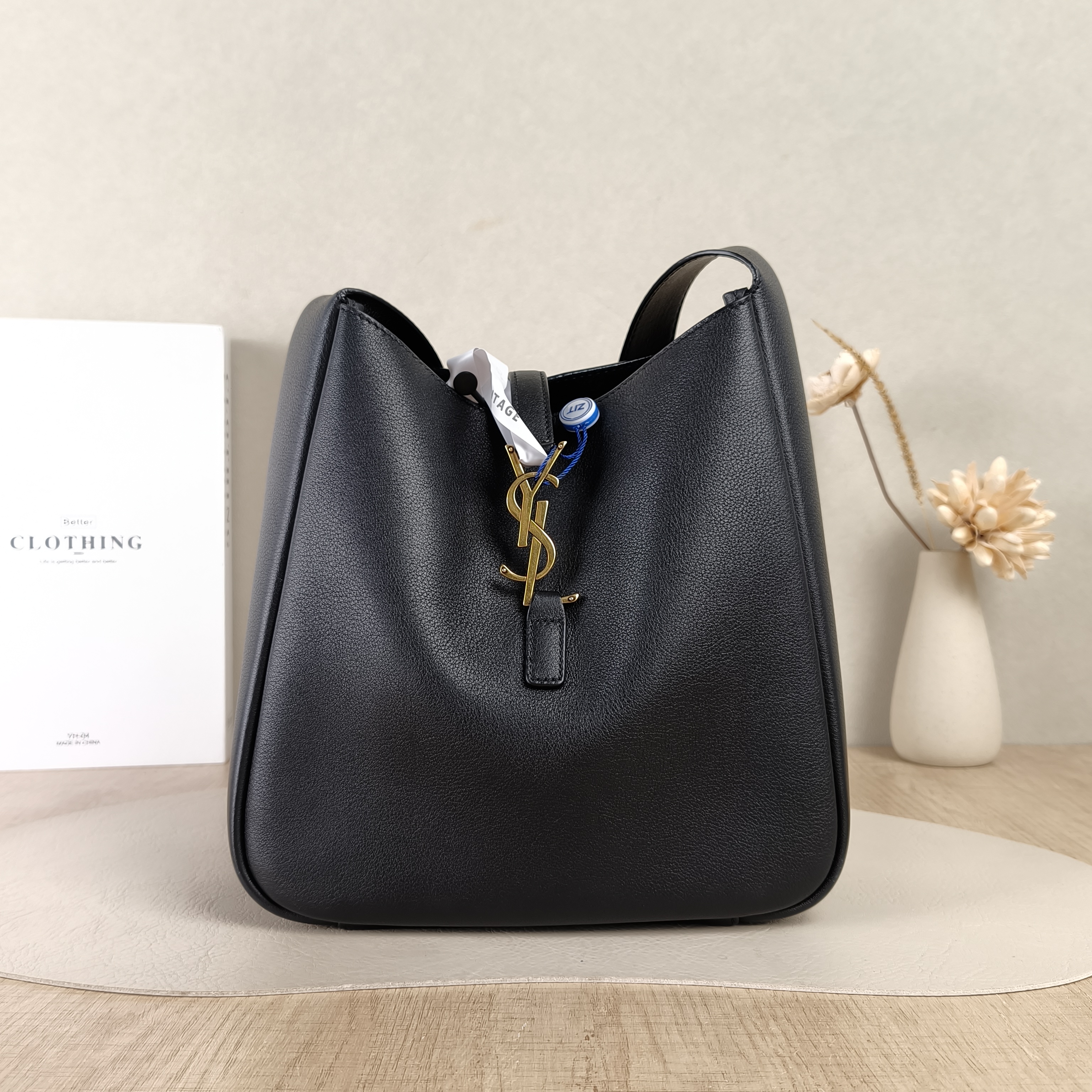 SAINT LAURENT Shoulder Bag LE 5 À 7 Hobo Black Calfskin Small22 × 8.5 × 23 cm
