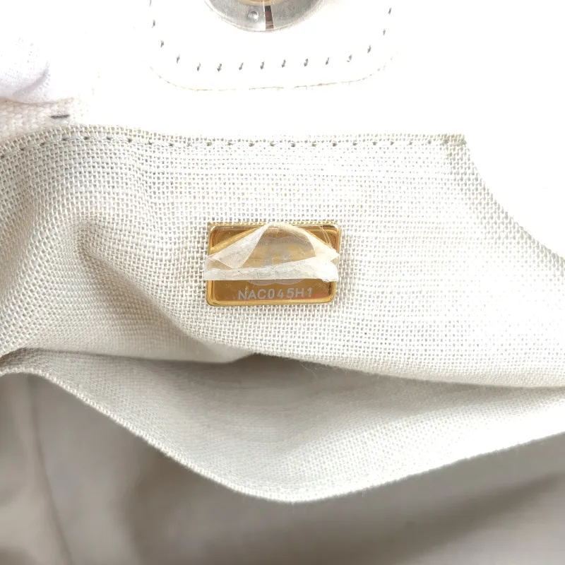 Chanel Shoulder Bag White Canvas One Size 32 × 16 × 23 cm — detail view 8 of 17