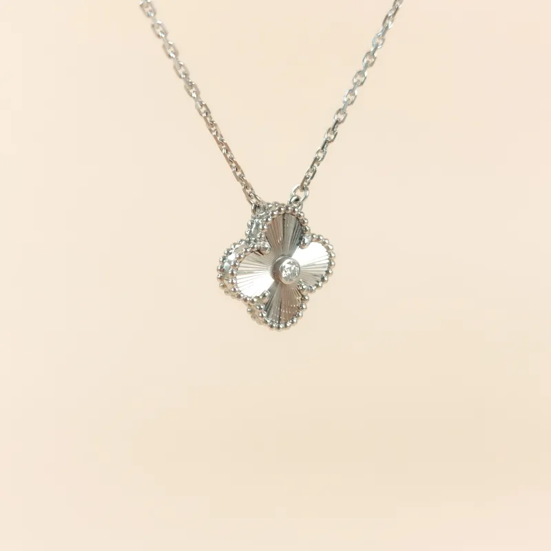 Van Cleef & Arpels Necklace Alhambra Alhambra Collection Necklace 20 White Gold Diamond18KW hite Gold Vintage Small 42cm — cover view 6 of 11