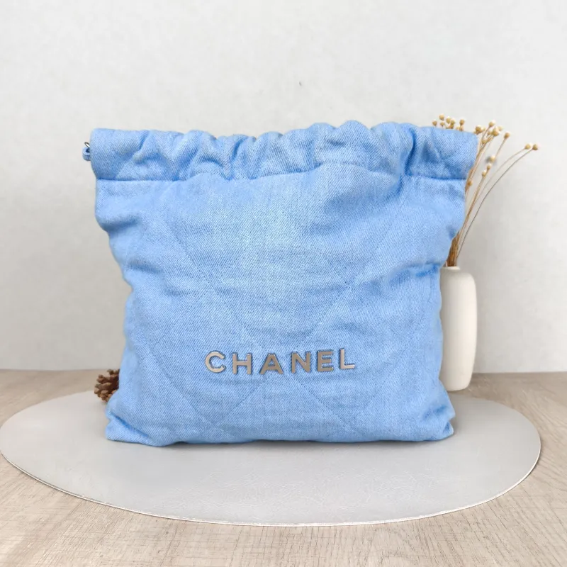 Chanel Shoulder Bag22Bag Blue Small35 × 7 × 37 cm