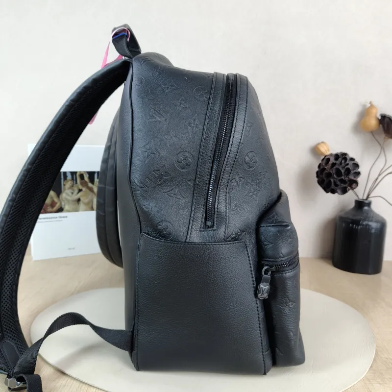 Louis Vuitton Backpack Discovery Backpack Black Calfskin Small 29 × 20 × 38 cm — detail view 3 of 12