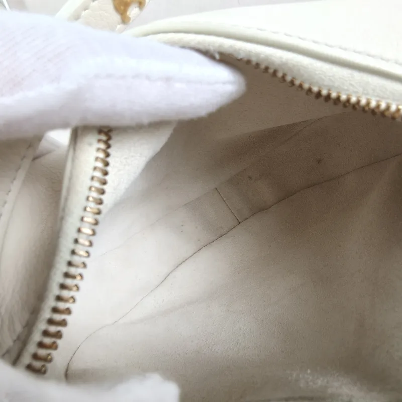 CELINE Crossbody Bag TEEN LULU hobo White Calfskin Small 21 × 5 × 18 cm — detail view 3 of 11